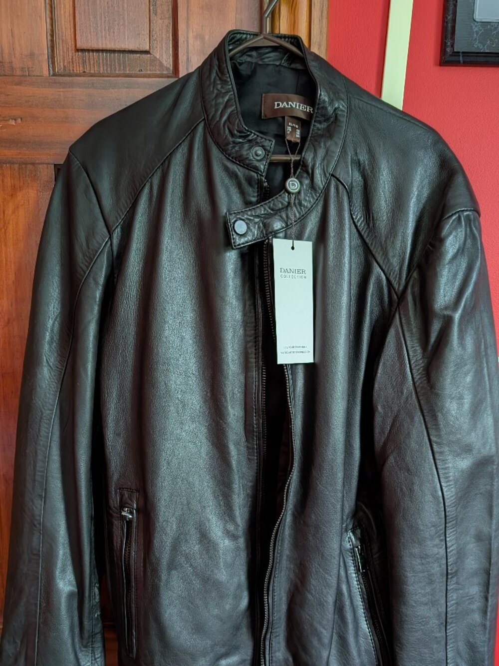 Mens Danier Leather Jacket - Size XL